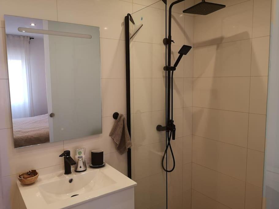 New Alexandra Apartment, 2 Min 40 Sec From Beach 拉马他 外观 照片